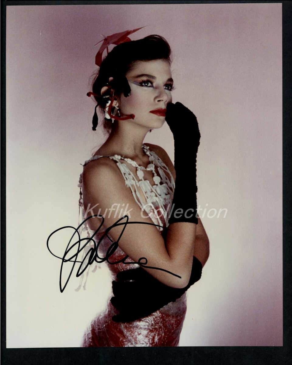 Justine Bateman - Signed Autograph Color 8x10 Photo Poster painting - Family Ties