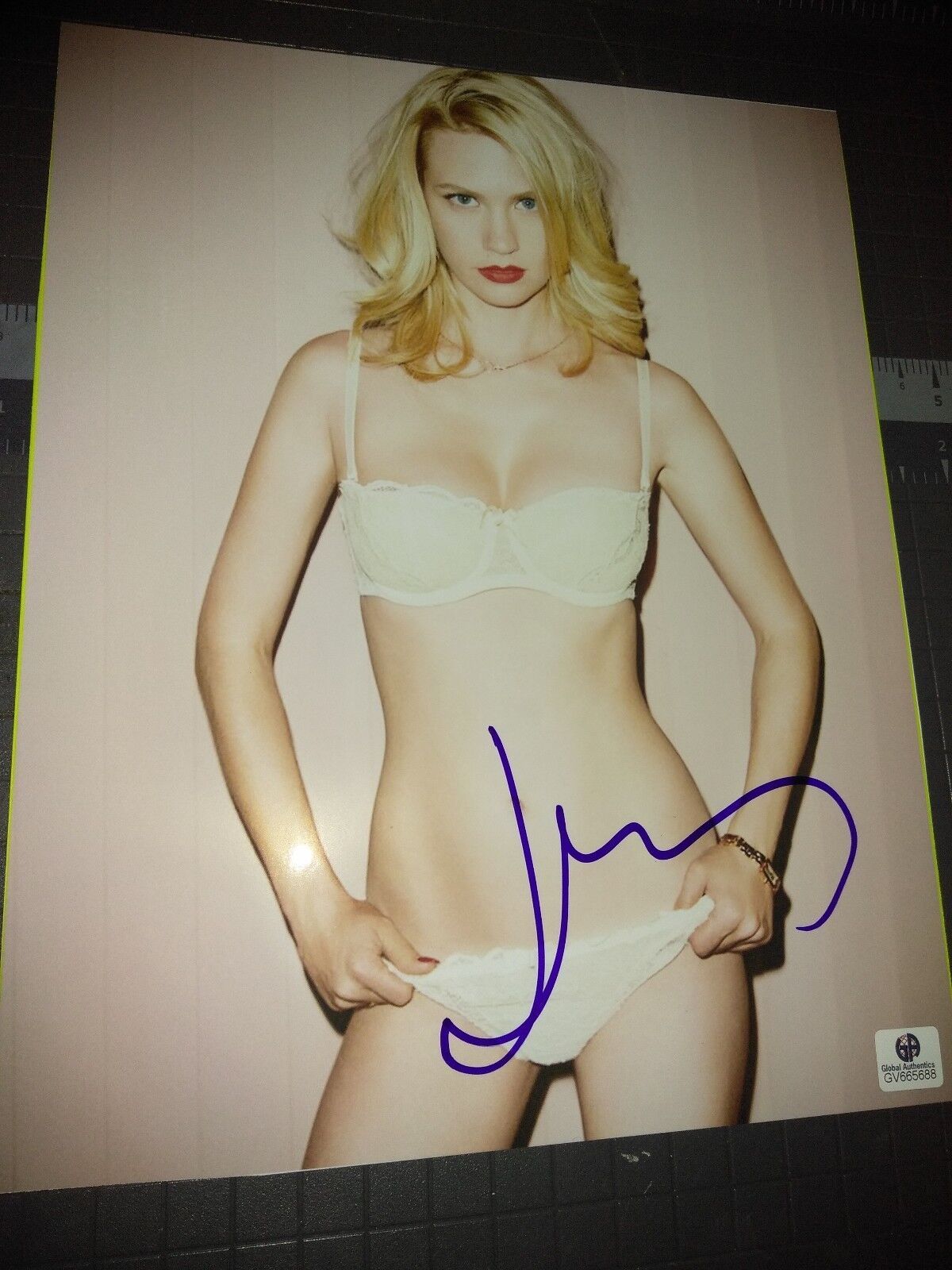 January Jones signed 8x10 COA GAI