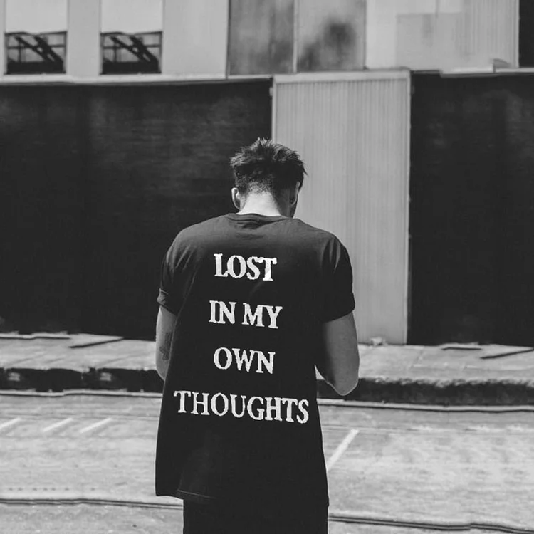 Lost In My Own Thoughts Print Causal T-Shirt