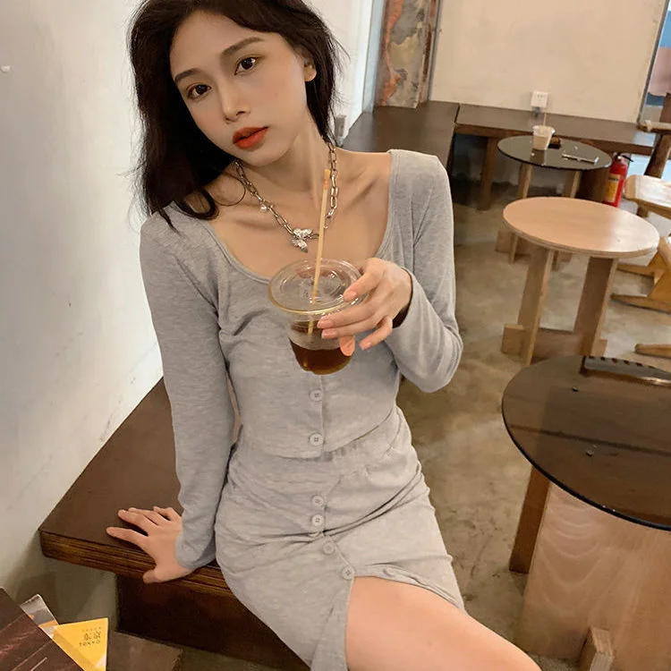 Uveng Uveng New Suit Hottie Exposed Umbilled Long-Sleeved Top + High Waist Open Half-Body Bag Skirt Two Sets