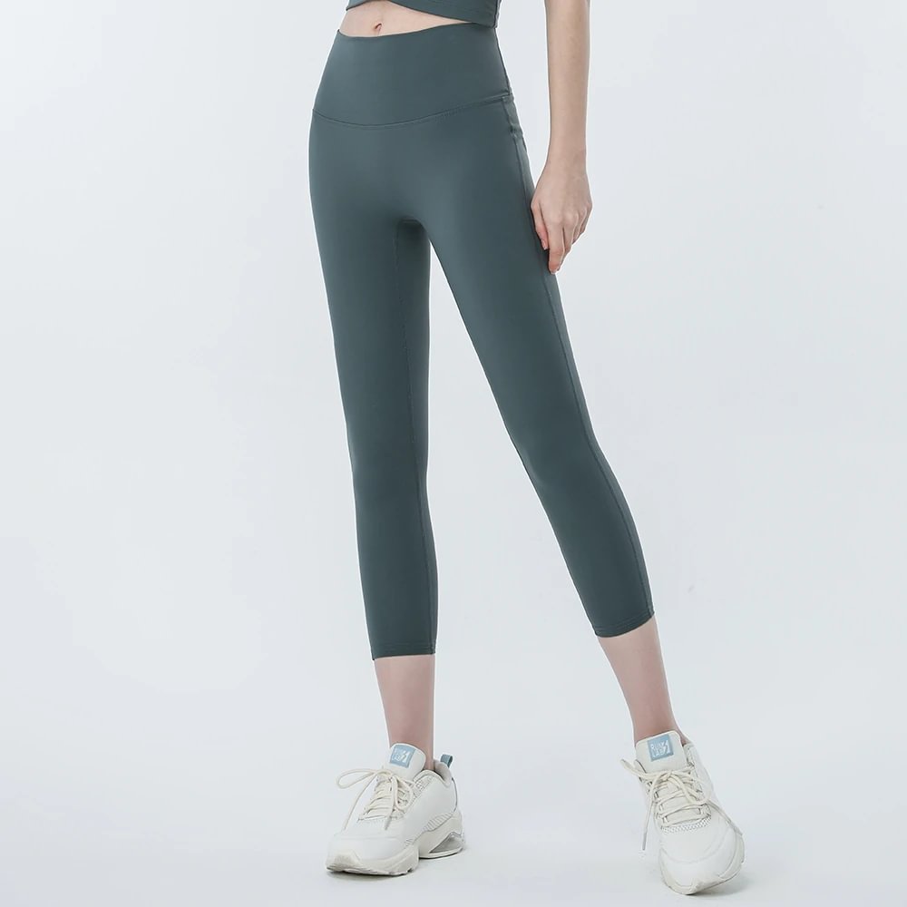 Hergymclothing comfortable capri tights with pockets