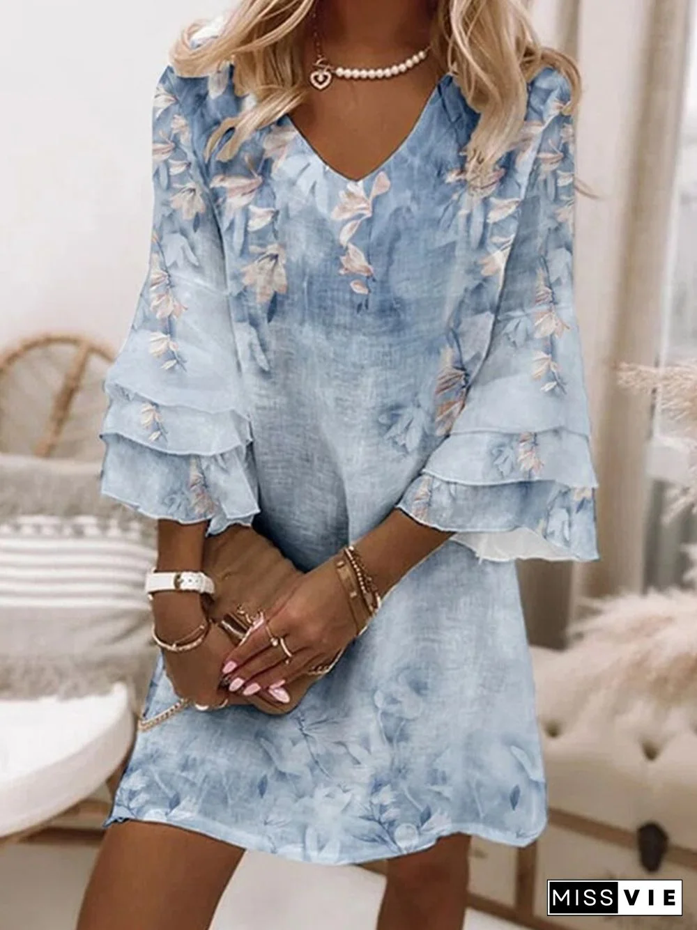 Lady V Neck Flare Sleeve Loose Mini Dress Casual Summer Commuter A-Line Dress Vintage Print Pattern Elegant Pullover Dress