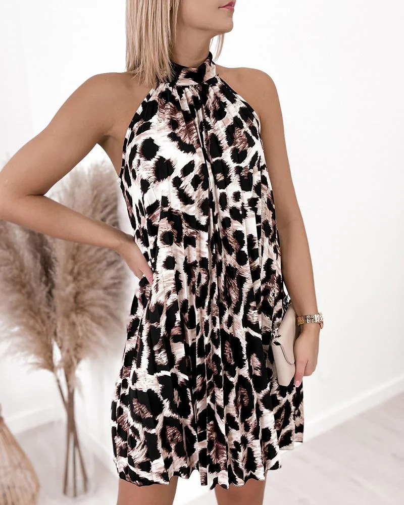 One Button Sleeveless Printed Pleated Dress