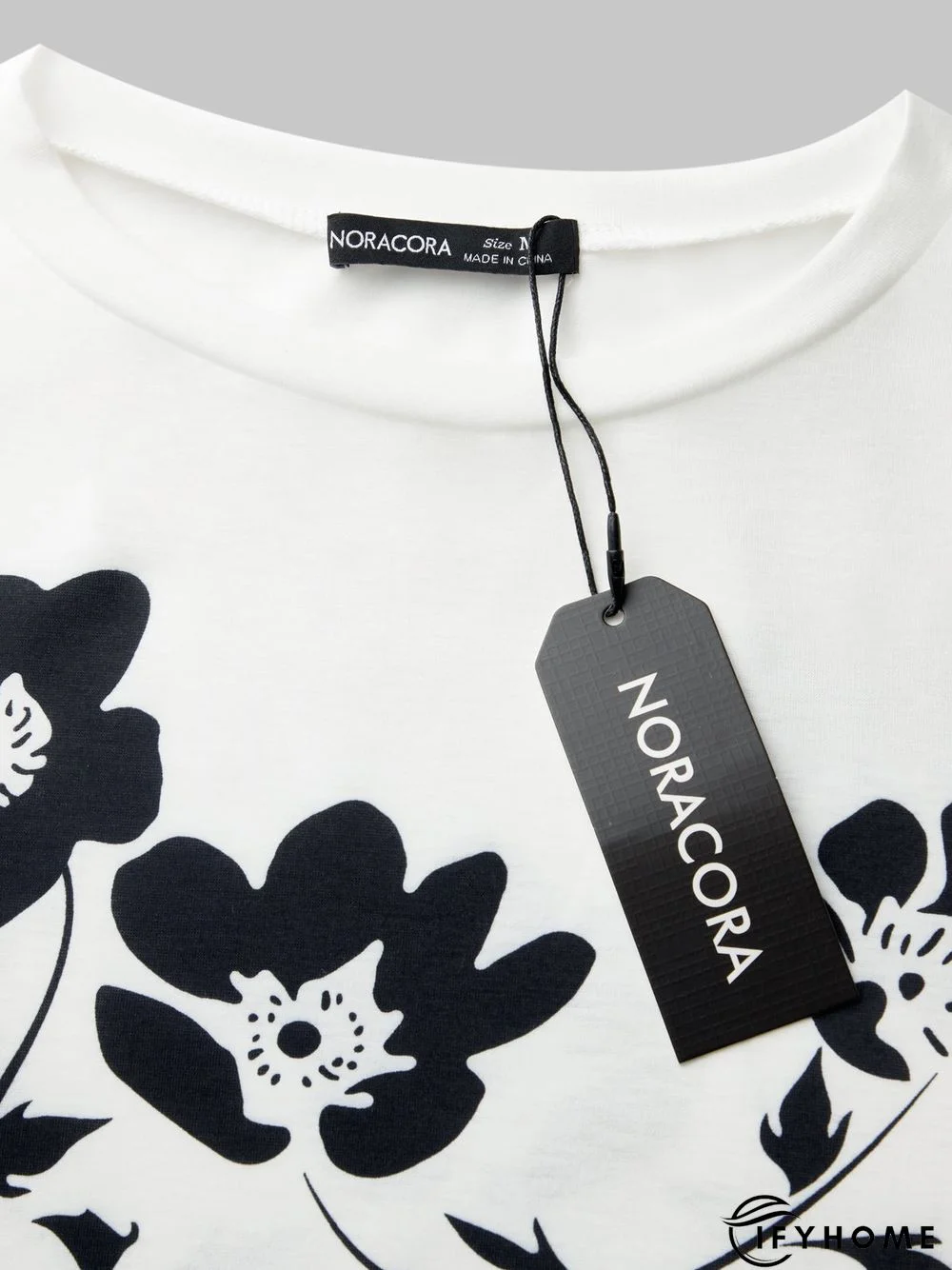 Women's Floral Printed Round Neck White&Black Short Sleeve Casual T-shirts | IFYHOME