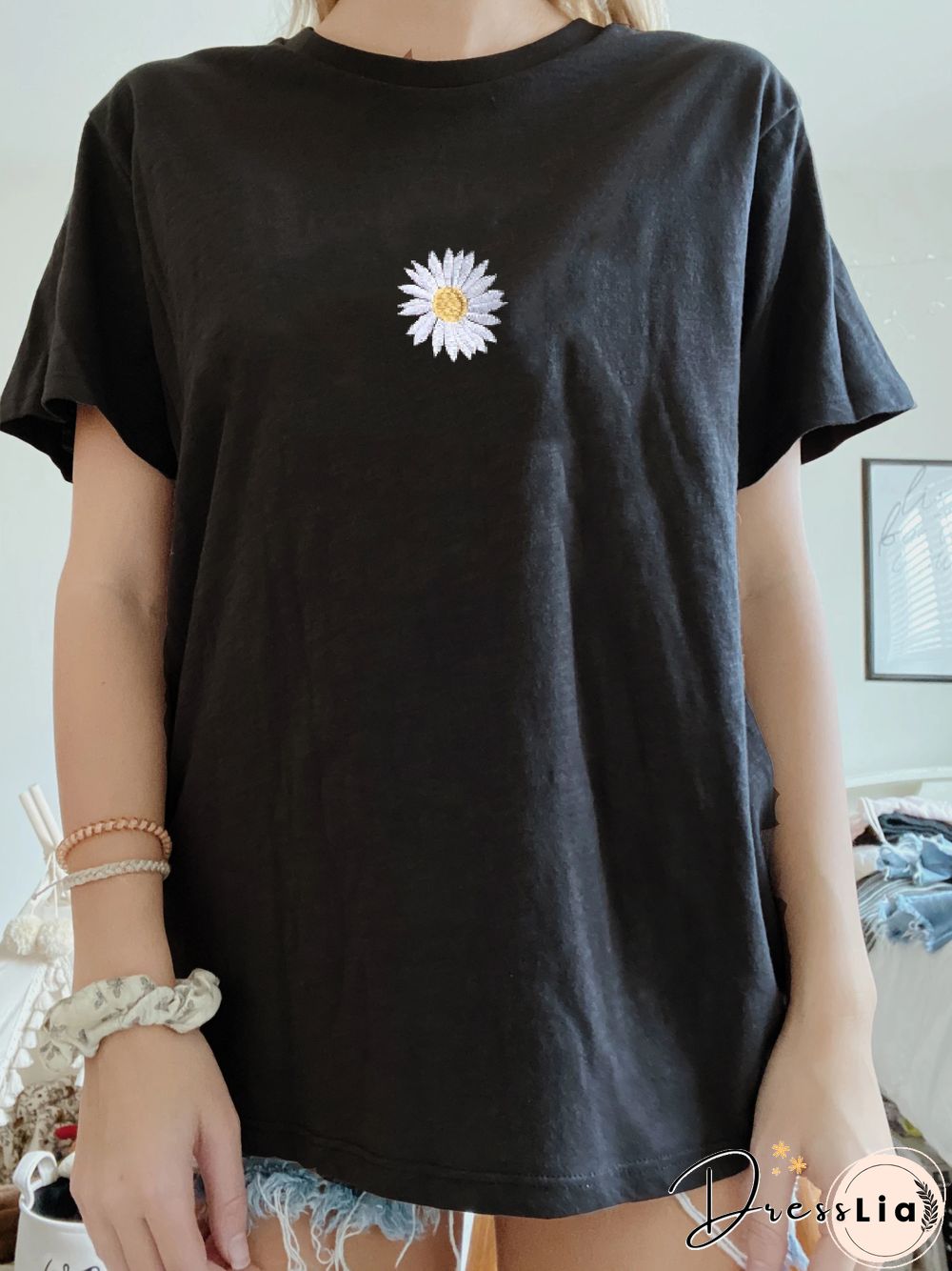 Short Sleeve Loose Embroidered Chrysanthemum T-Shirt