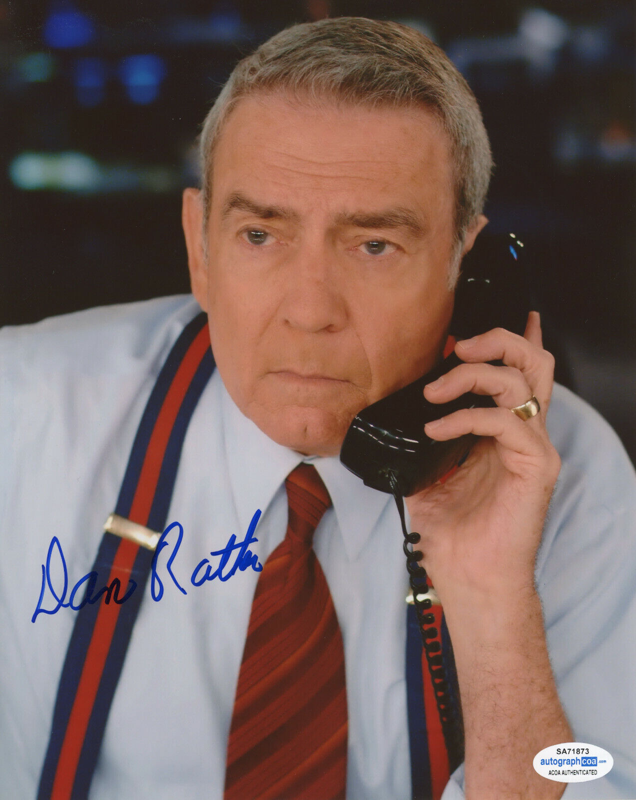 LEGENDARY NEWSCASTER DAN RATHER SIGNED 8x10 Photo Poster painting #1 CBS EVENING NEWS ACOA COA