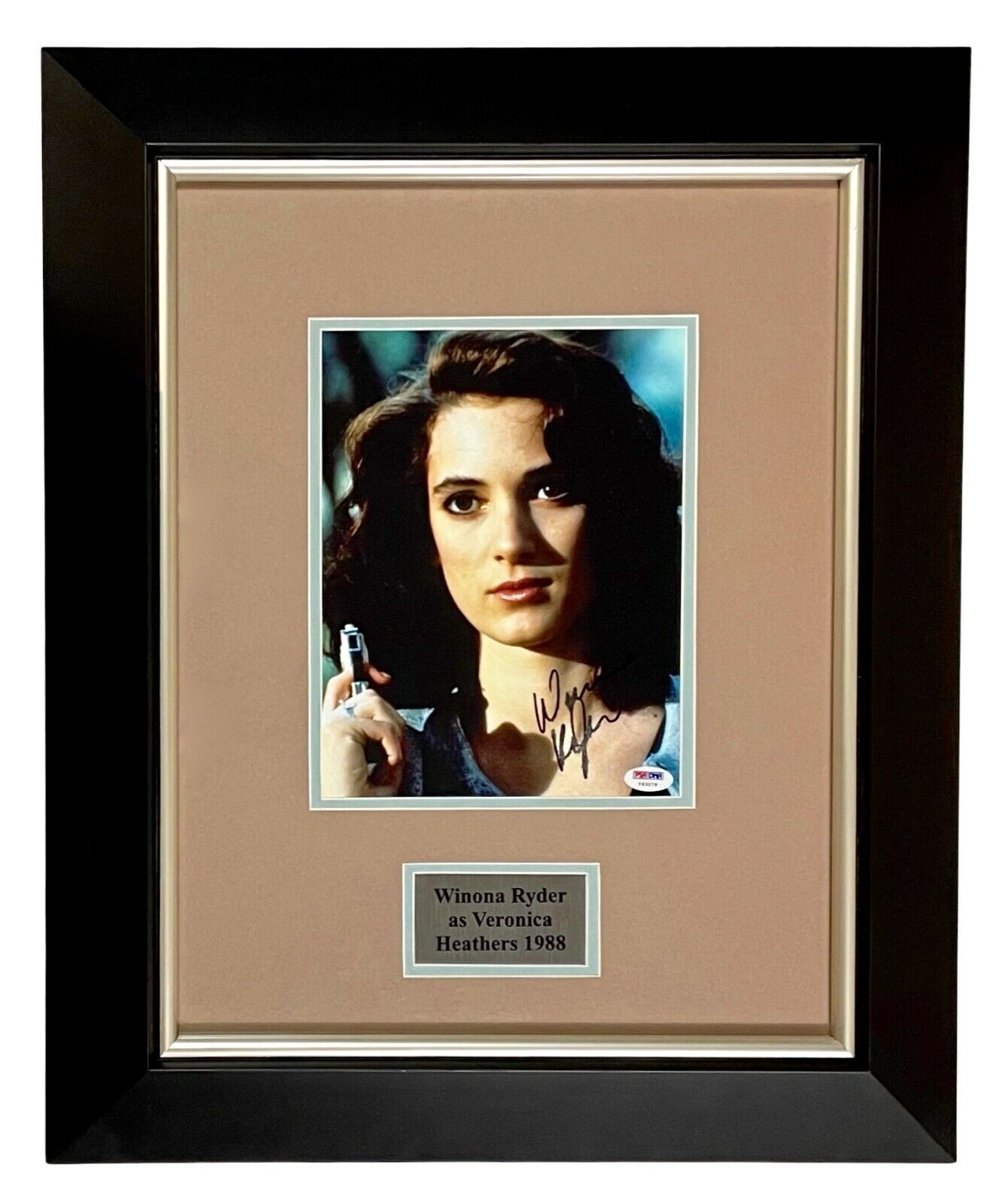 WINONA RYDER Autograph SIGNED 8x10 HEATHERS Photo Poster painting FRAMED PSA/DNA SMUDGED AUTO