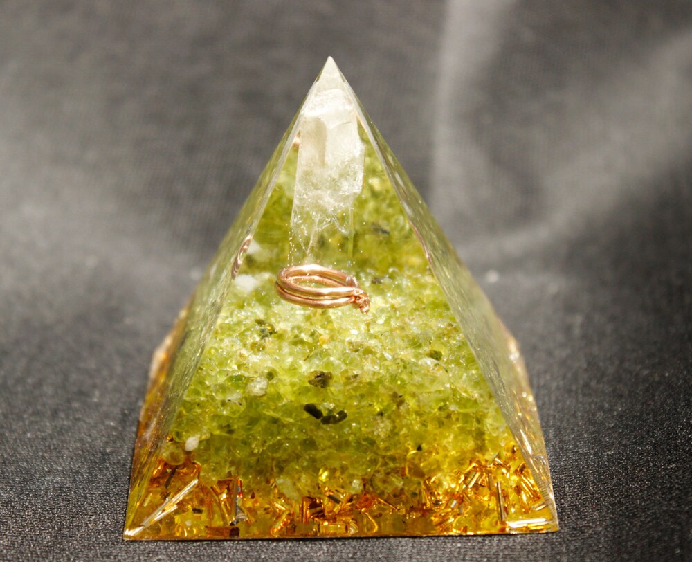 

Orgone Pyramid Chakra - Peridot, 501 Original