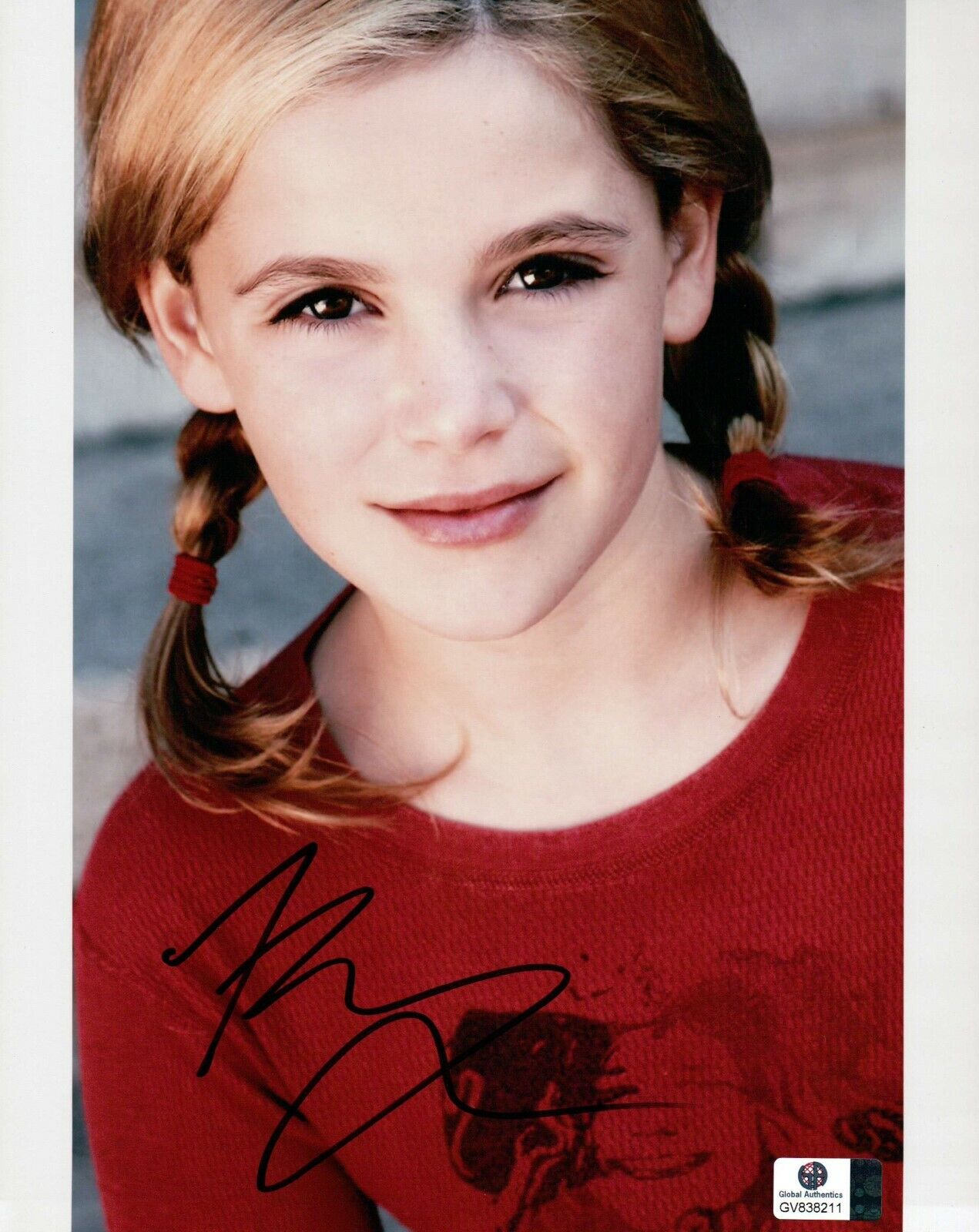 Kiernan Shipka Signed Autographed 8X10 Photo Poster painting Cure Pigtails Red Shirt GV838211