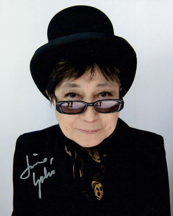 Yoko Ono Lennon signed in-person 8x10 Photo Poster painting