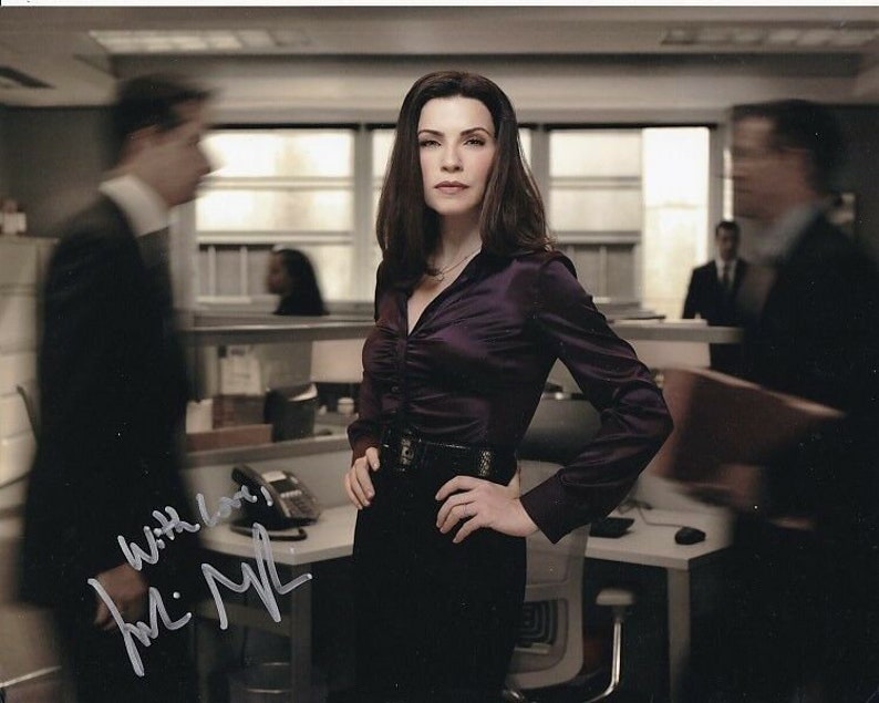 Julianna margulies signed autographed the good wife alicia florrick Photo Poster painting