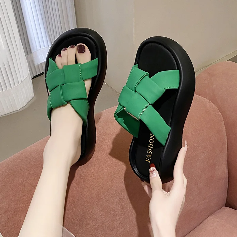 Breakj New Platform Sandals Female Summer Wear Sense Sandals Light Summer Fashion Beach Flip-flops Female Slippers Women