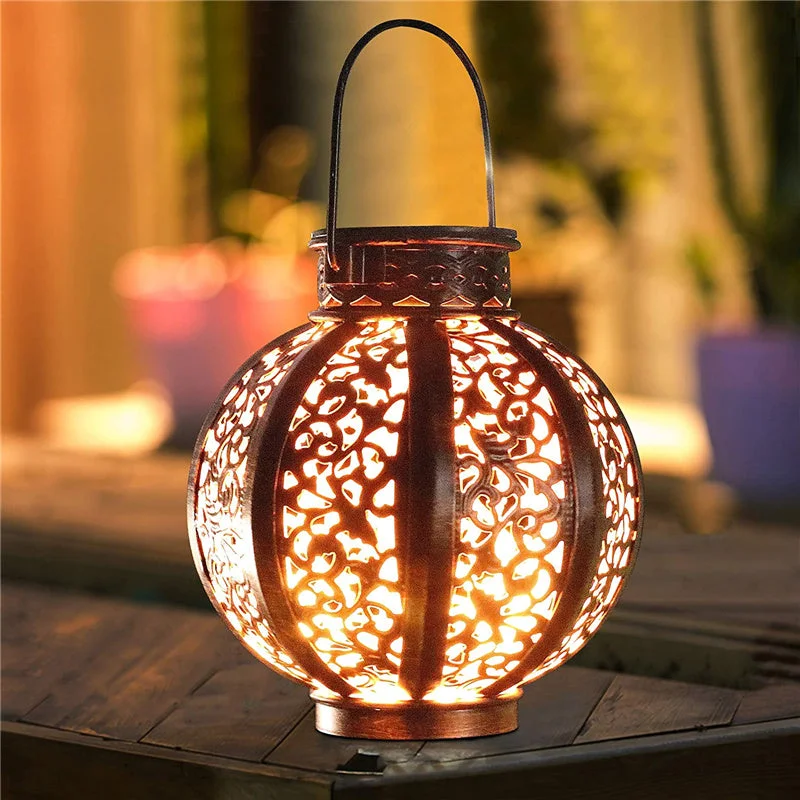 Retro Metal Hollow Waterproof Solar Hanging Lantern Lights