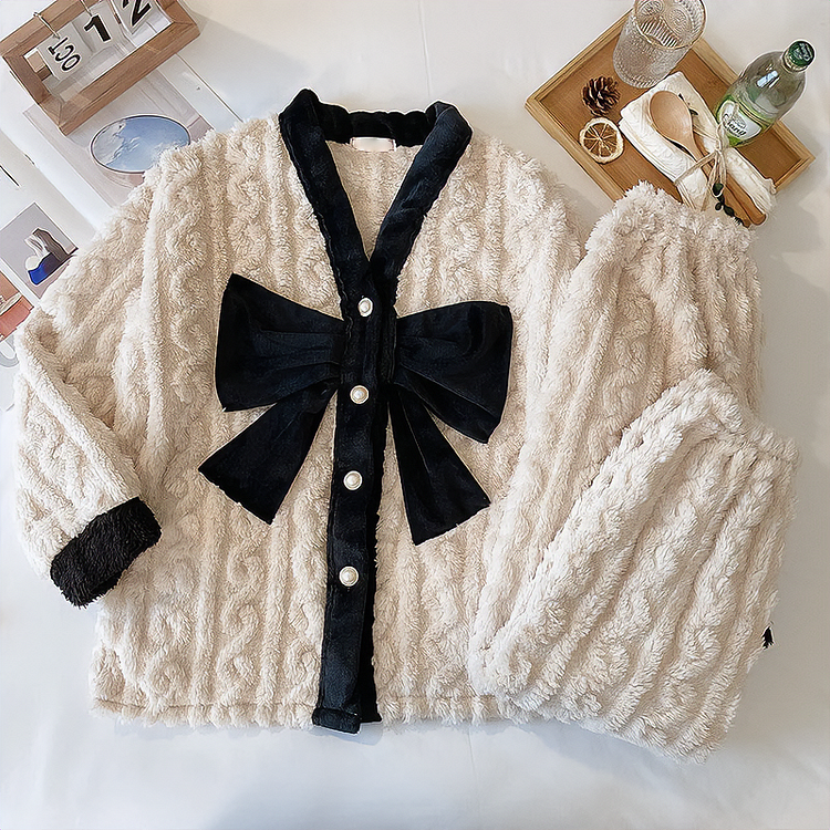 Lovely Big Bow Knot Plush Pajamas Set - Gotamochi Kawaii Shop, Kawaii Clothes