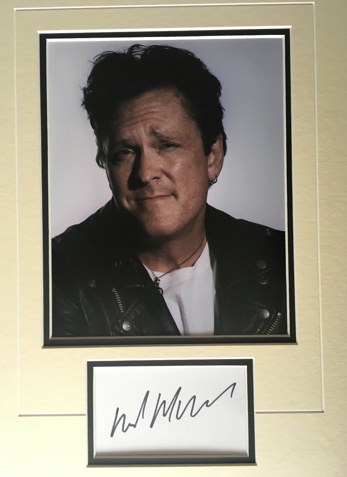 MICHAEL MADSEN - AMERICAN ACTOR & DIRECTOR - STUNNING SIGNED Photo Poster painting DISPLAY