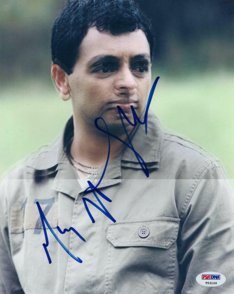 M NIGHT SHYAMALAN SIGNED AUTOGRAPH 8x10 Photo Poster painting FULL SIGNATURE THE SIXTH SENSE PSA