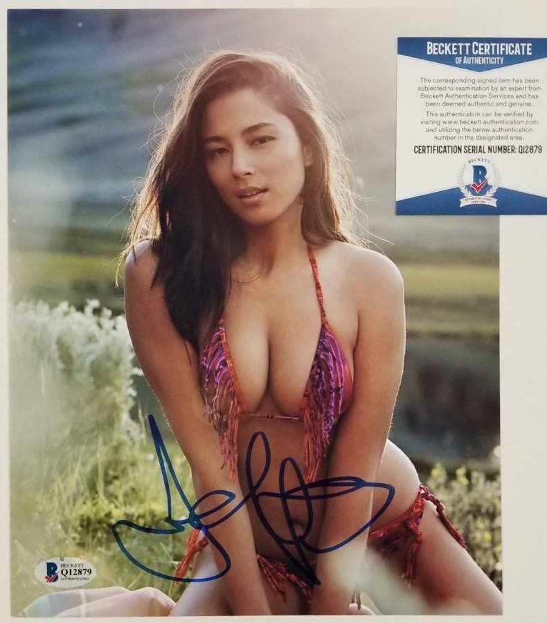 Jessica Gomes signed 8x10 Photo Poster painting Model Actress Autograph (G) ~ Beckett BAS COA