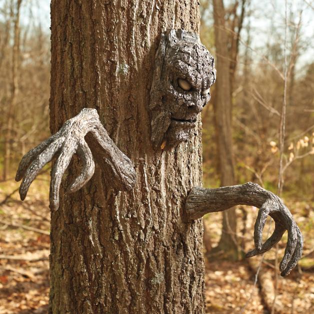 Spooky Living Tree Halloween Decoration - tree - Codlins