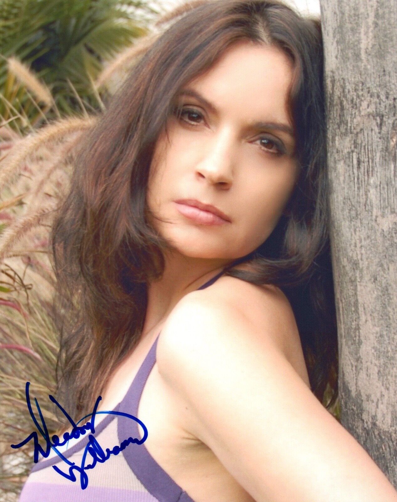 Meadow Williams Signed Autographed 8x10 Photo Poster painting Den of Thieves Actress COA