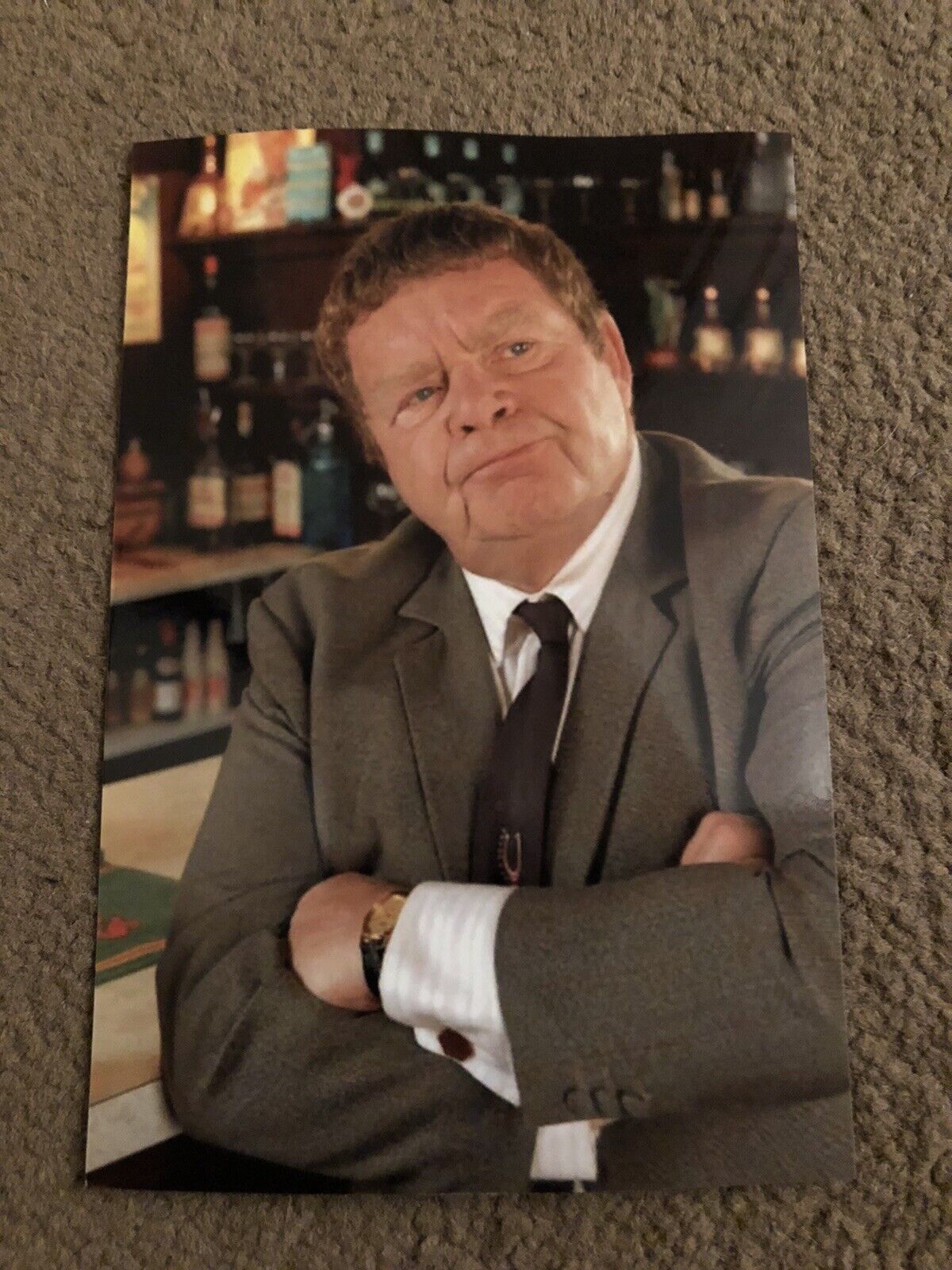 GEOFFREY HUGHES (HEARTBEAT) UNSIGNED Photo Poster painting-6x4”