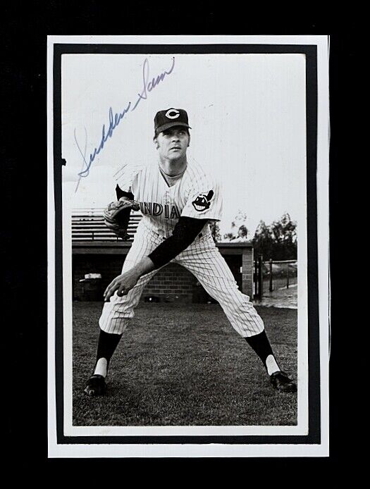 1964 SAM MCDOWELL-CLEVELAND INDIANS AUTOGRAPHED PC SIZED GLOSSY Photo Poster painting