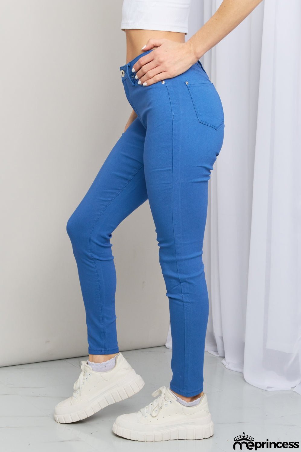 YMI Jeanswear Kate Hyper-Stretch Full Size Mid-Rise Skinny Jeans in Electric Blue