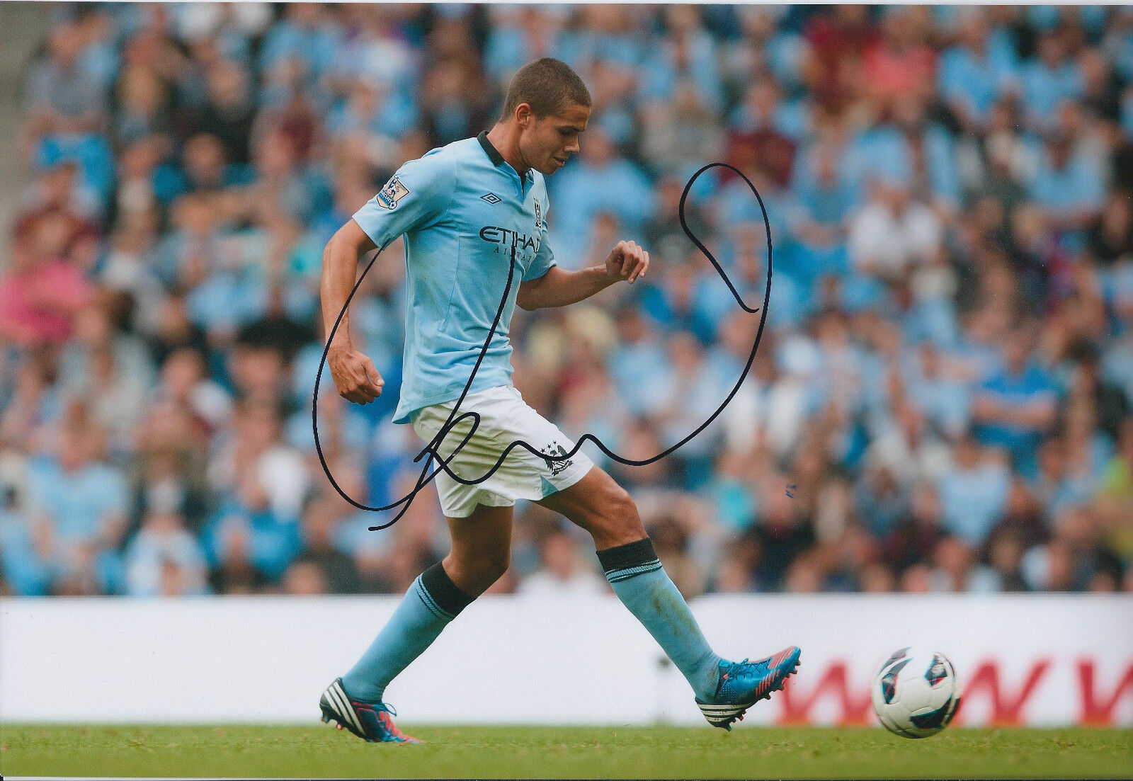 Jack Rodwell SIGNED ENGLAND 12x8 Photo Poster painting AFTAL Autograph COA Premier League