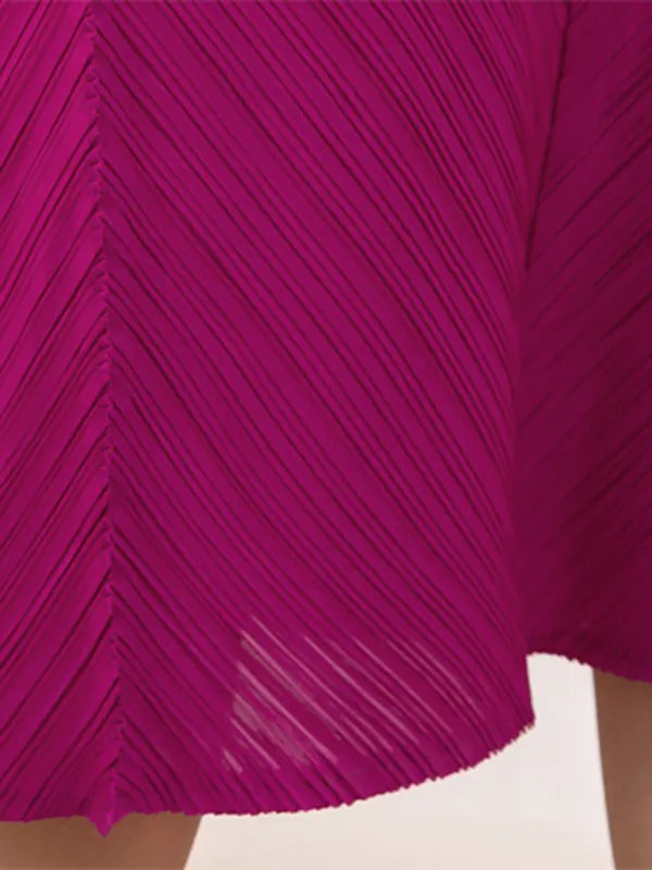Classic Solid Color Pleated Dress