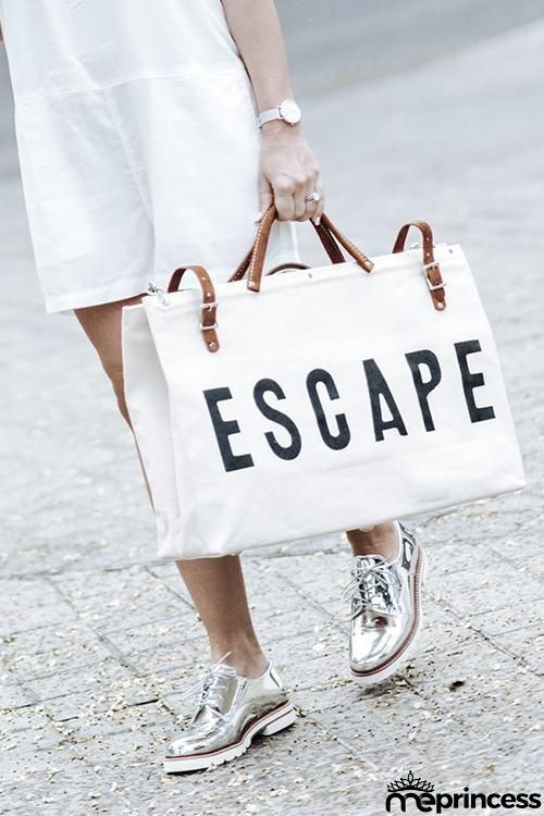 Letter Leather Buckle Travel Bag