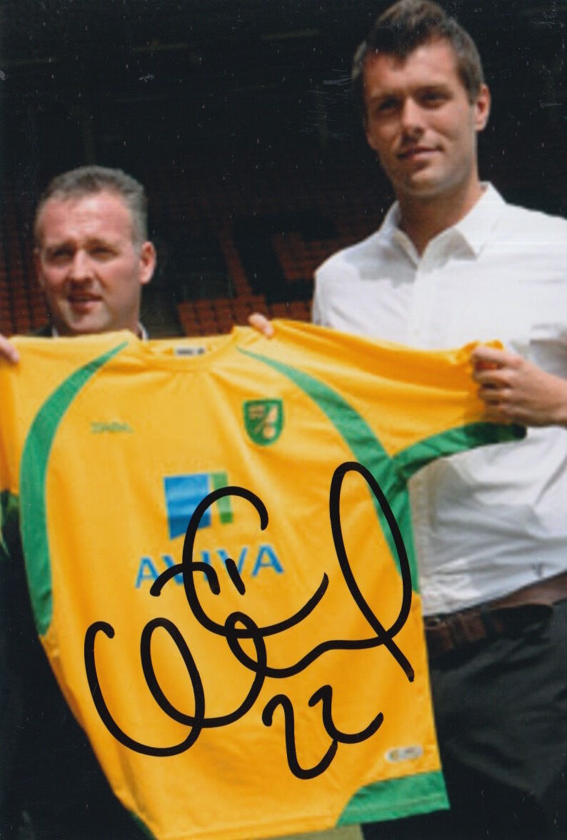 NORWICH CITY HAND SIGNED ELLIOTT WARD 6X4 Photo Poster painting.
