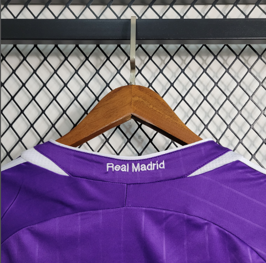 Retro 2006 Real Madrid Purple Football Shirt