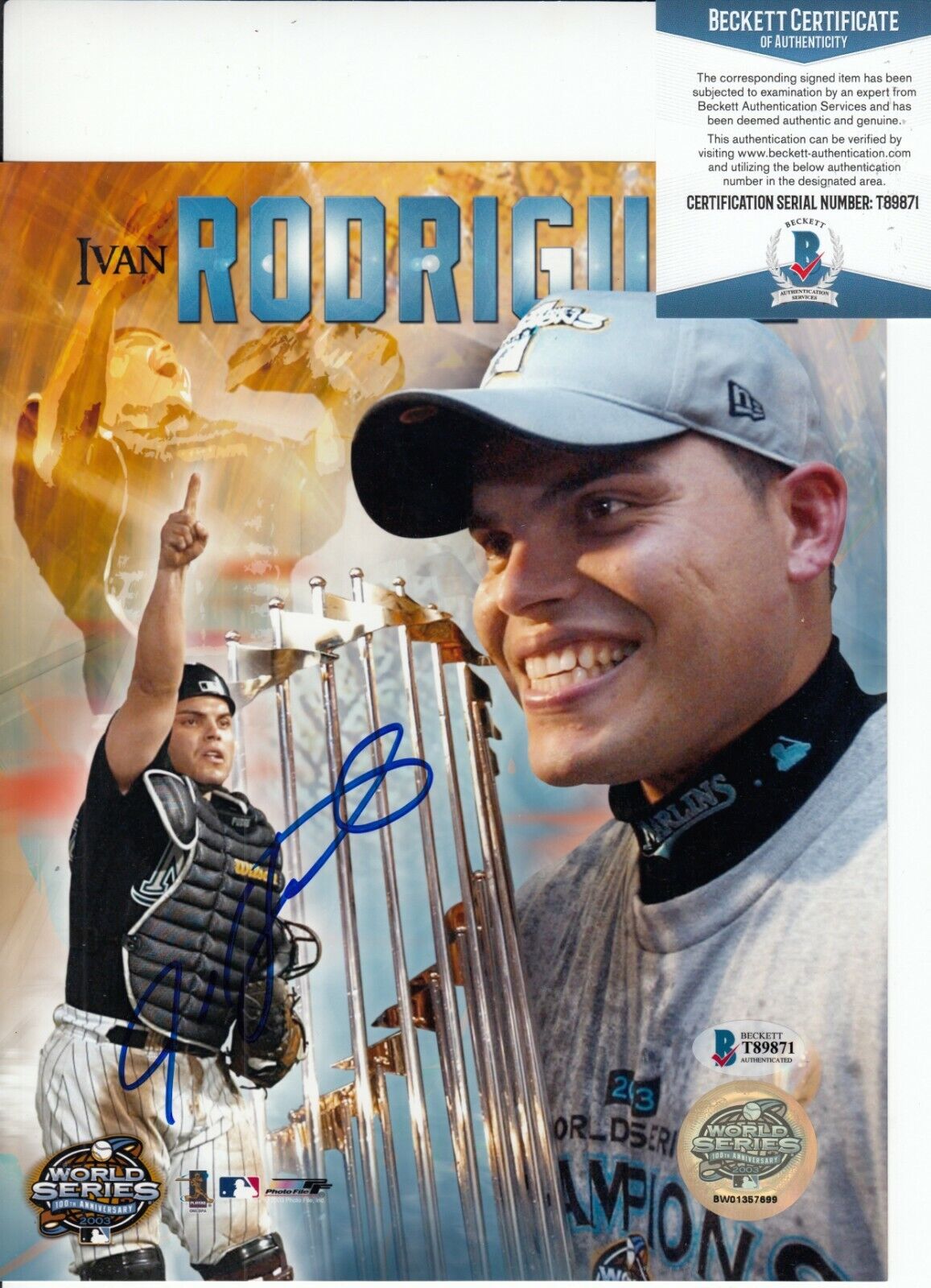 IVAN RODRIGUEZ signed (FLORIDA MARLINS) Baseball 8X10 Photo Poster painting BECKETT BAS T89871