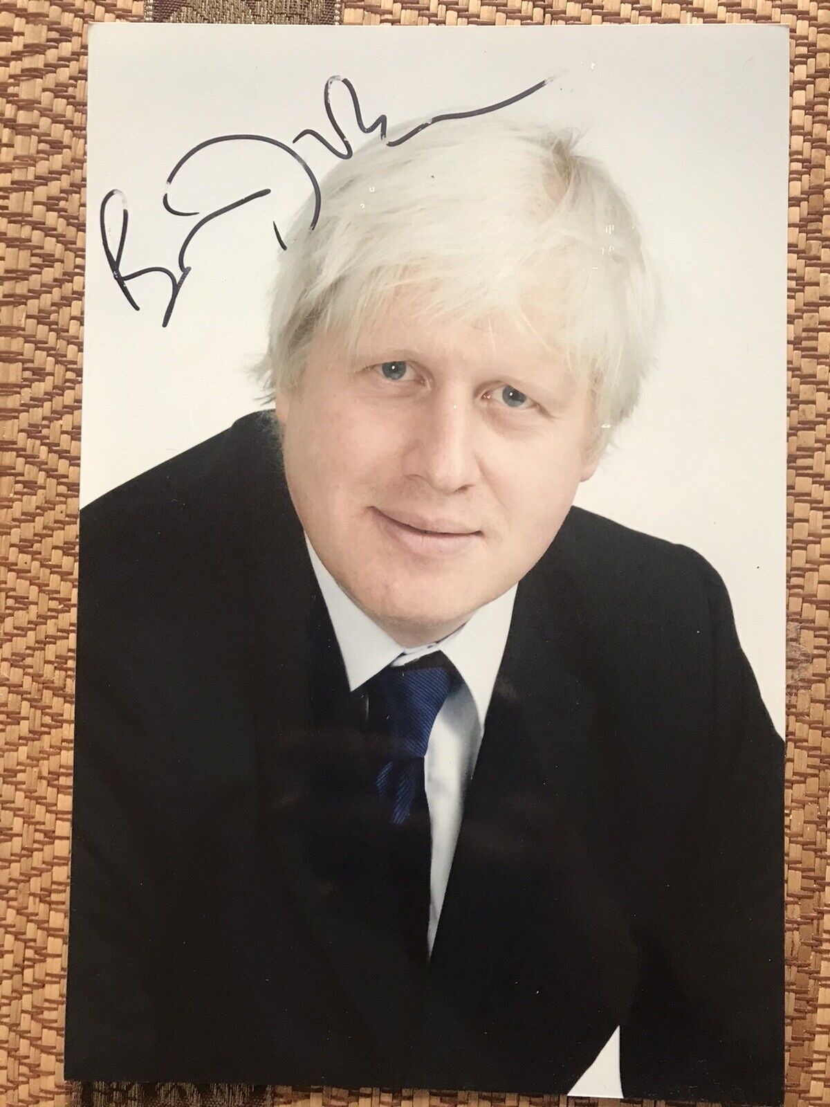 Prime Minister Boris Johnson Signed 9x6 Photo Poster painting (slight Damage To Photo Poster painting)