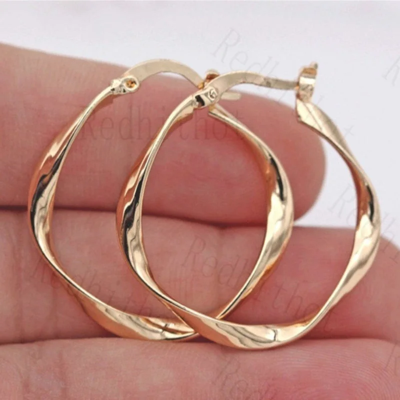 Classic Fashion Gold Colors Hoop Earrings Simple Metal Round Wave Earrings Engagement Wedding Jewelry