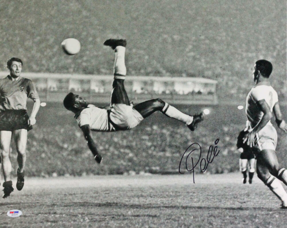 Pele' Autographed CBD Brazil Bicycle Kick 16x20 Photo Poster painting- PSA/DNA Auth *Black