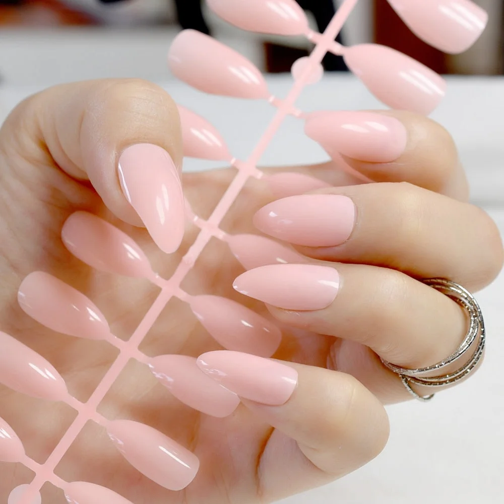 Dusty Cedar Fashion Stiletto False Nails Pointed Sharp Candy Red Fake Nails for daily wear On the Nail Tree 24pcs-Nail Inspo