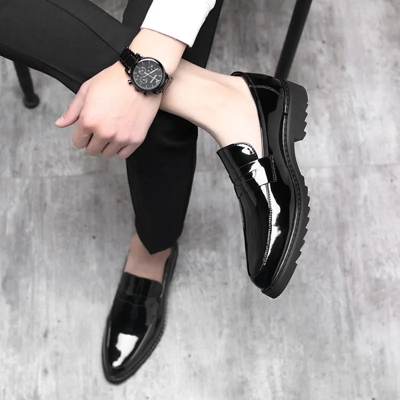 Mens Casual Shoes Fashion Solid Black Shoes Men Outdoor Slip On Penny Loafers Male Brogue Shoes Casual British Style Shoes