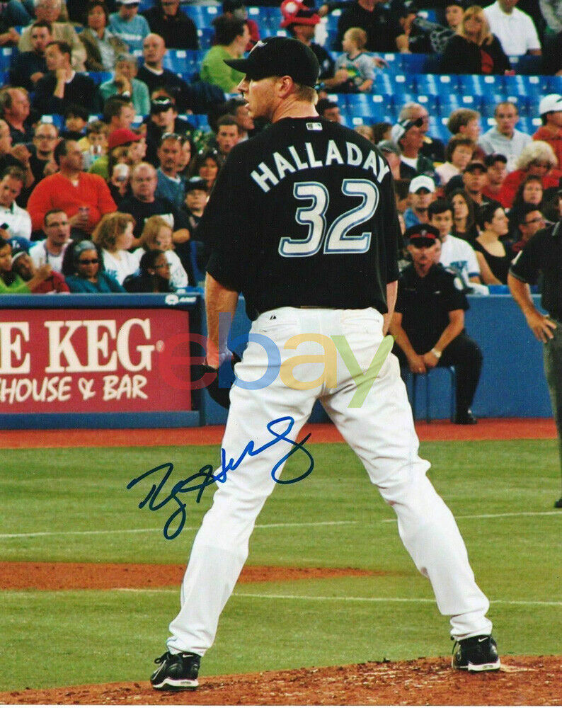 Roy Halladay Autographed Signed 8x10 Photo Poster painting HOF Blue Jays reprint