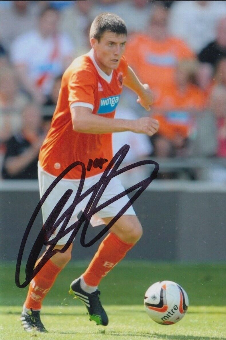 BOBBY GRANT HAND SIGNED 6X4 Photo Poster painting BLACKPOOL FOOTBALL AUTOGRAPH