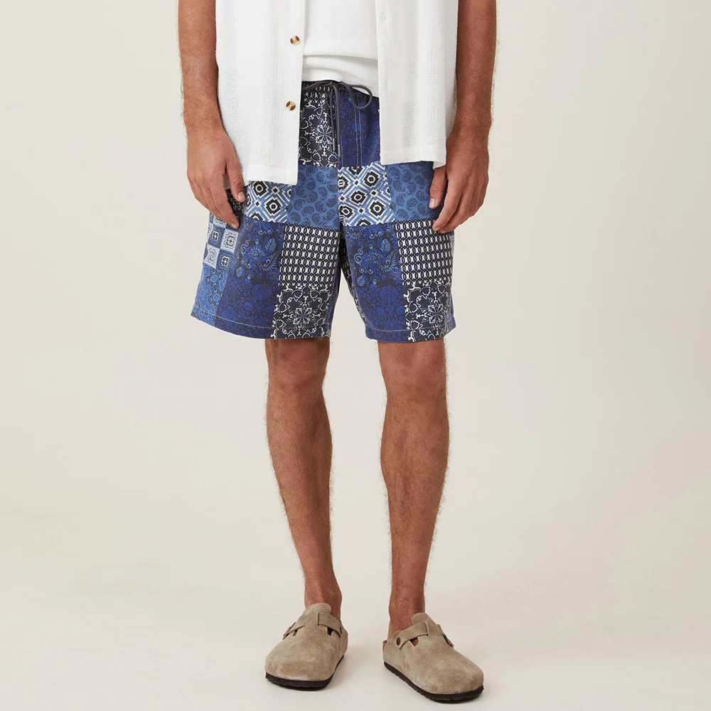 Men's Geometric Floral Print Loose Shorts、、URBENIE