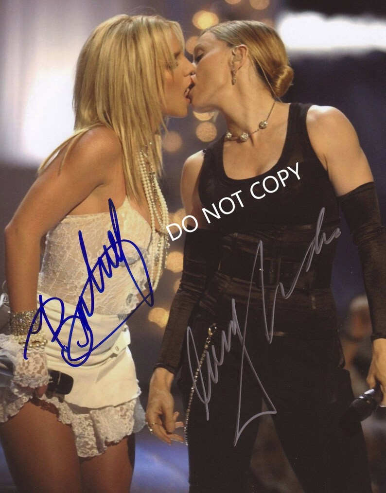 MADONNA & BRITNEY SPEARS 8 x10 20x25 cm Autographed Hand Signed Photo Poster painting