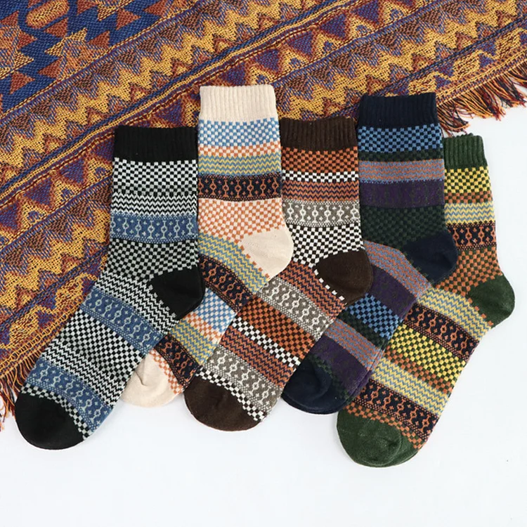 Autumn And Winter Warm Retro Ethnic Style Mid-tube Men's Wool Socks (five Pairs)