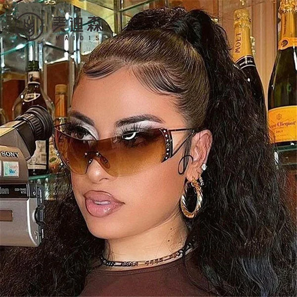 Gradient On-trend Sun Glasses
