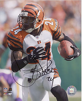 DELTHA O'NEAL CINCINNATI BENGALS ACTION SIGNED 8x10