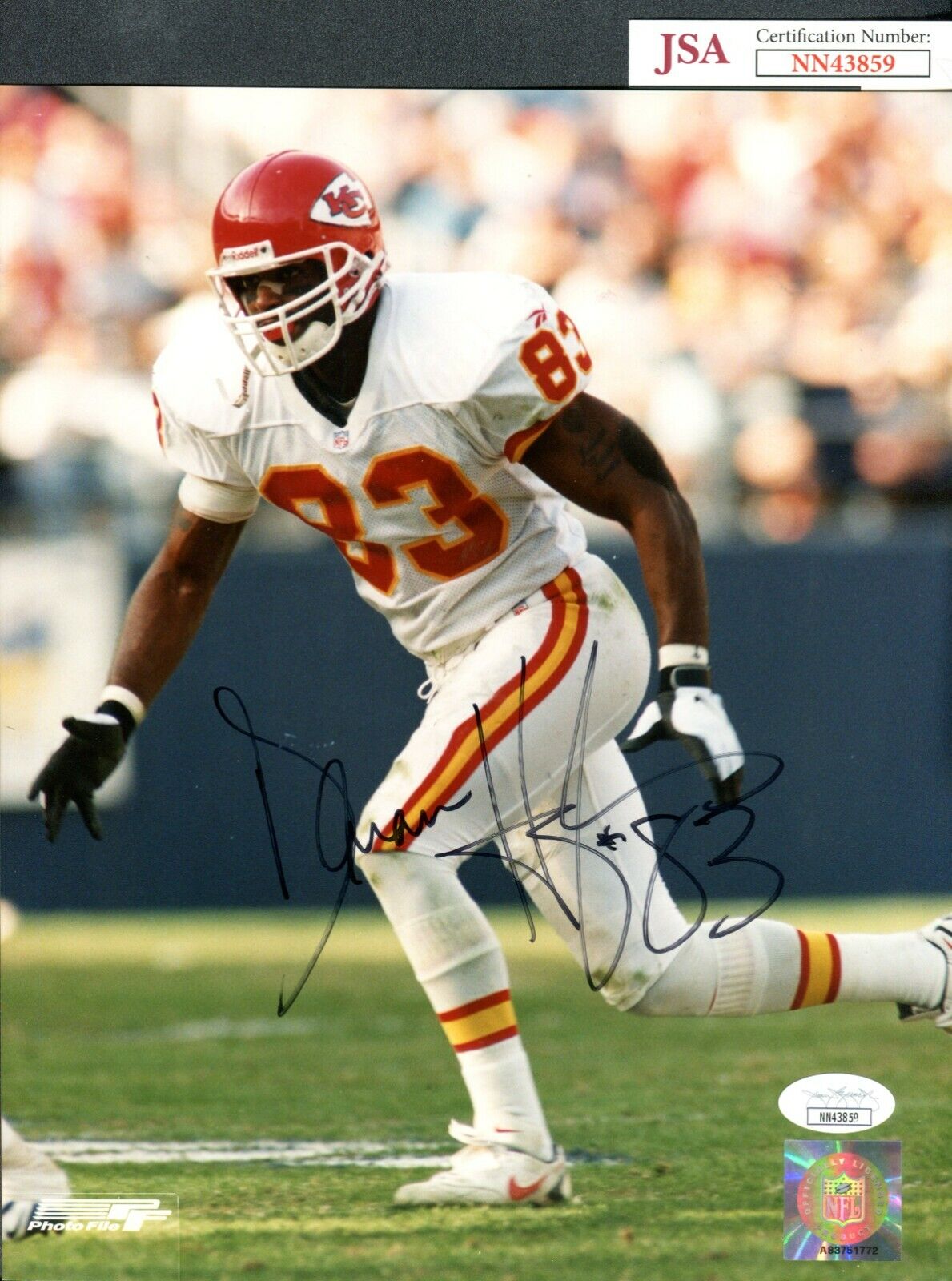 JSA Danan Hughes Autographed Signed AUTO 8x10 Photo Poster painting Kansas City Chiefs TRB 666