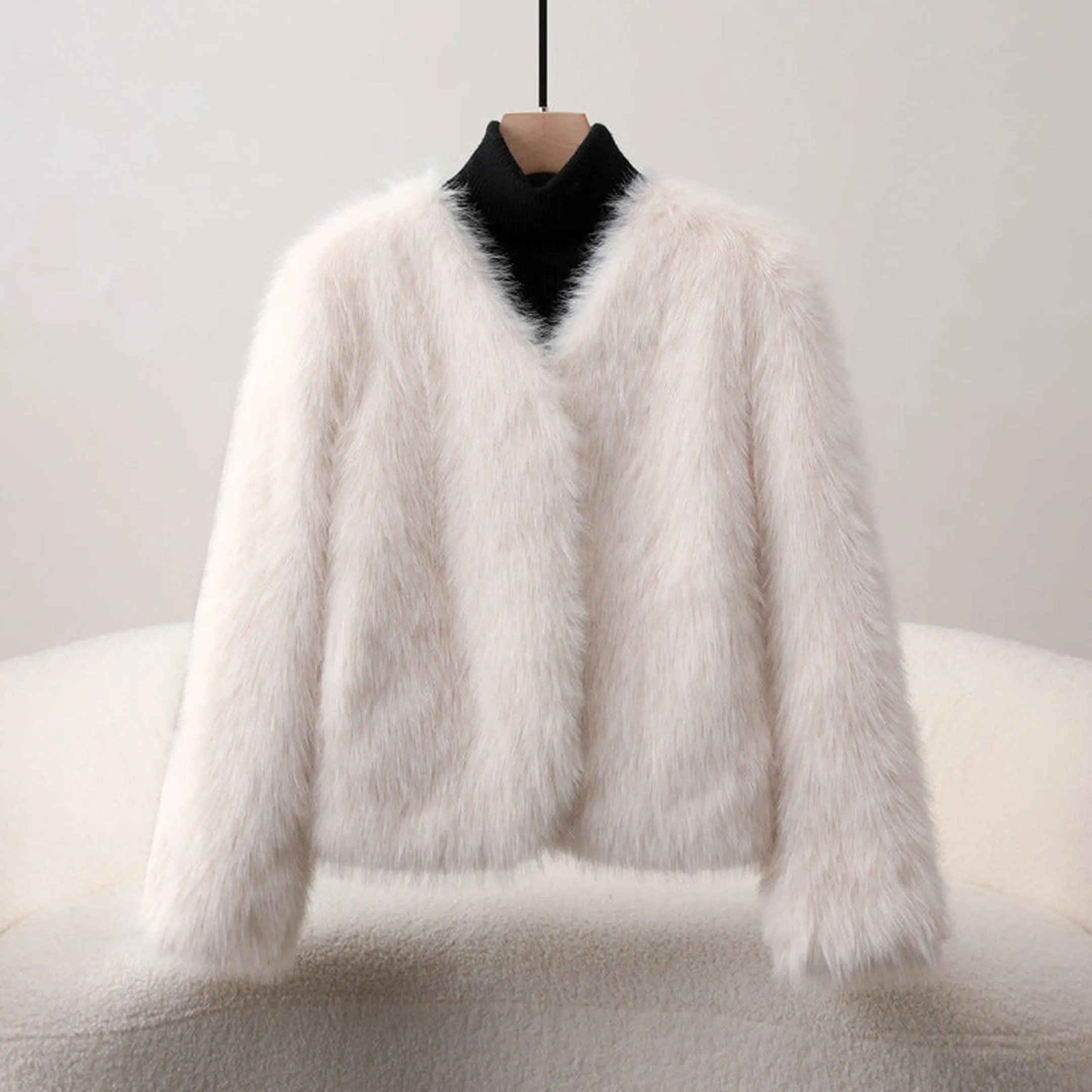 Women's Plush Tailored Coat &ndash; Elegant Everyday Winter Warmth