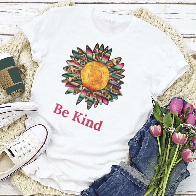 BE KIND T-shirt Tee --Annaletters