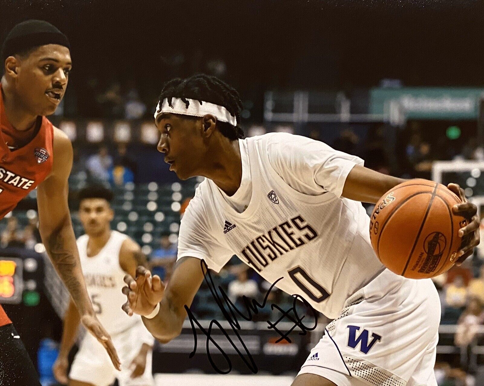 EXACT PROOF! JADEN MCDANIELS Signed Autographed WASHINGTON Basketball 8x10 Photo Poster painting