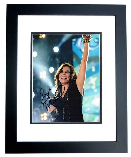 Martina McBride Signed - Autographed Country Music Singer 8x10 inch Photo Poster painting FRAMED