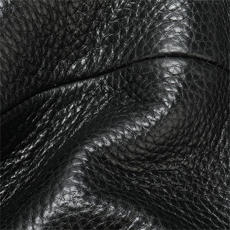 Casual Retro Men's Leather Shoulder Bag Crossbody Bag With Earphone Hole